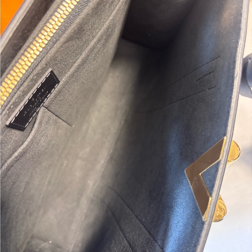 Gorgeous Louis Vuitton Very Mm Tote Black Sold - Picture 10 of 16